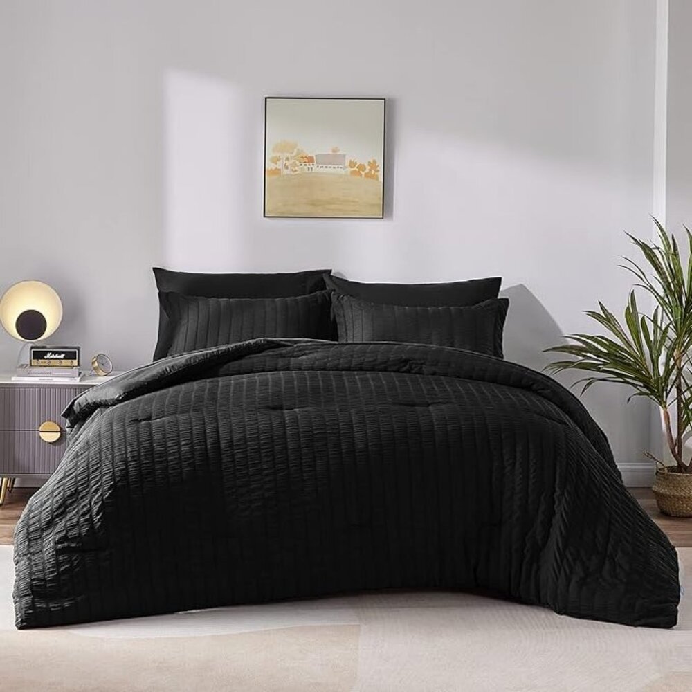 CozyLux Seersucker Comforter